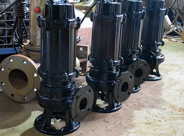 無(wú)堵塞污水污物潛水排污泵該如何避免滲漏的情況？